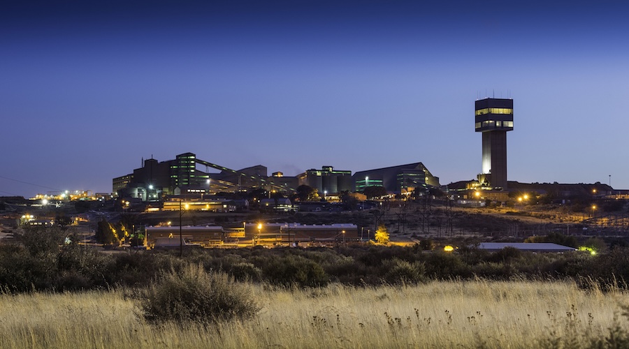Petra Diamonds рассматривает продажу в рамках стратегического обзора из‑за давления на рынке алмазов
