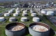 Почему бензин и дизель остаются дорогими, хотя сырая нефть не достигает рекордных уровней