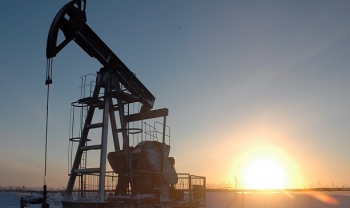 Закат высоких цен на нефть Цена нефти Brent рухнула ниже 90 долларов за баррель