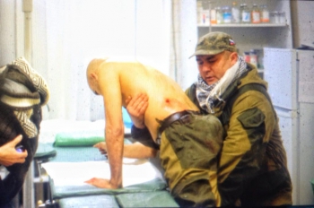 Раненый Грэм Филлипс в больнице Донецка Под Донецком ранен британский журналист Грэм Филлипс