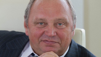 Александр Анатольевич Федоров стал победителем ежегодной премии журнала «Деловой квартал» Председатель Совета директоров ЧТПЗ Александр Федоров удостоен премии «Человек года»