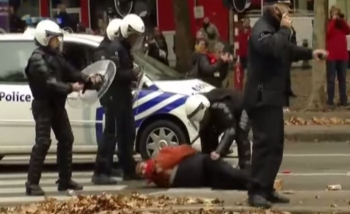 Протесты в Брюсселе против мер жесткой экономии Как минимум 30 человек получили ранения в ходе крупнейшей за последние 80 лет акции протеста в Бельгии