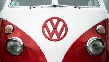    Volkswagen  2016   5  