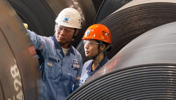 ������ ������������� ����� � ���� Nippon Steel ������������� 10% ���������